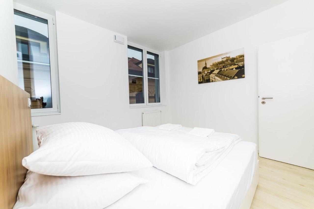 ברטיסלאבה City Castle Apartments Free Parking מראה חיצוני תמונה