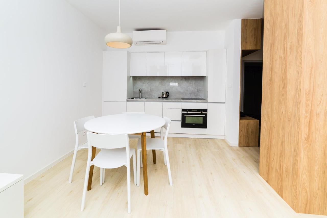 ברטיסלאבה City Castle Apartments Free Parking מראה חיצוני תמונה