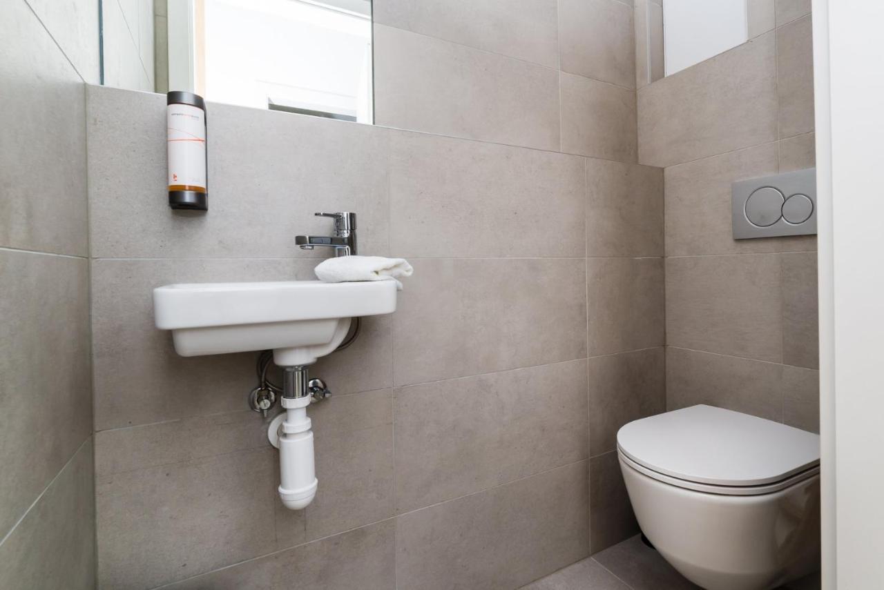 ברטיסלאבה City Castle Apartments Free Parking מראה חיצוני תמונה