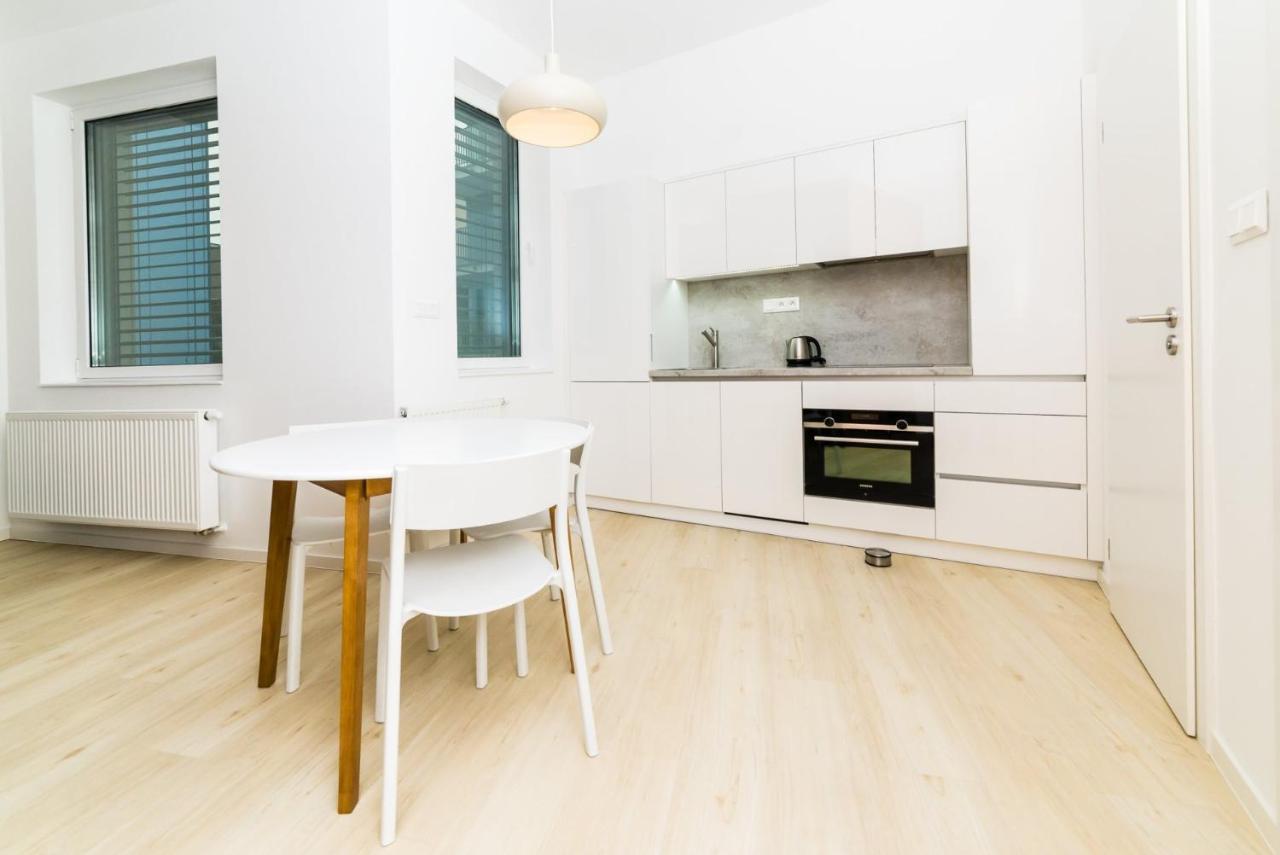 ברטיסלאבה City Castle Apartments Free Parking מראה חיצוני תמונה