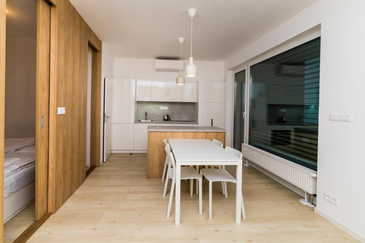 ברטיסלאבה City Castle Apartments Free Parking מראה חיצוני תמונה