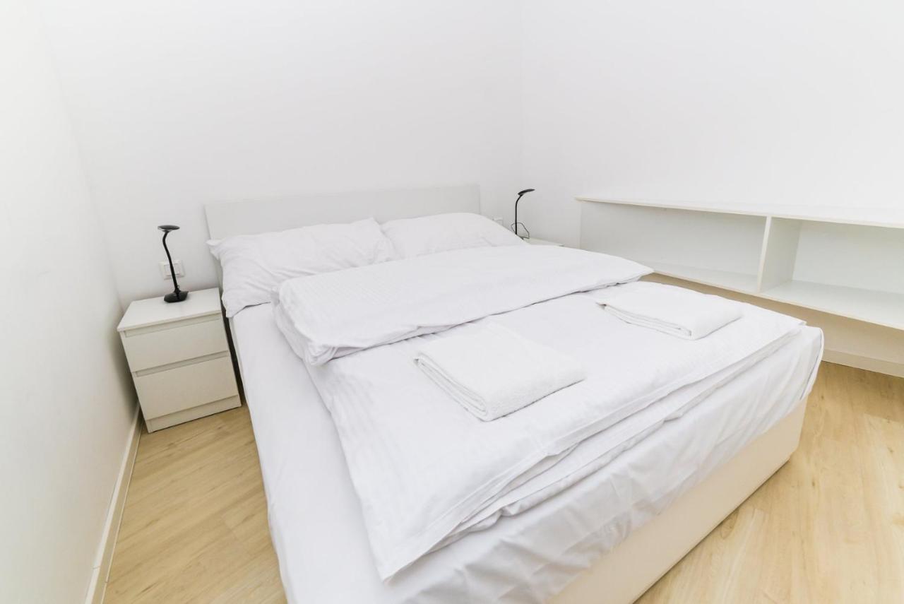 ברטיסלאבה City Castle Apartments Free Parking מראה חיצוני תמונה