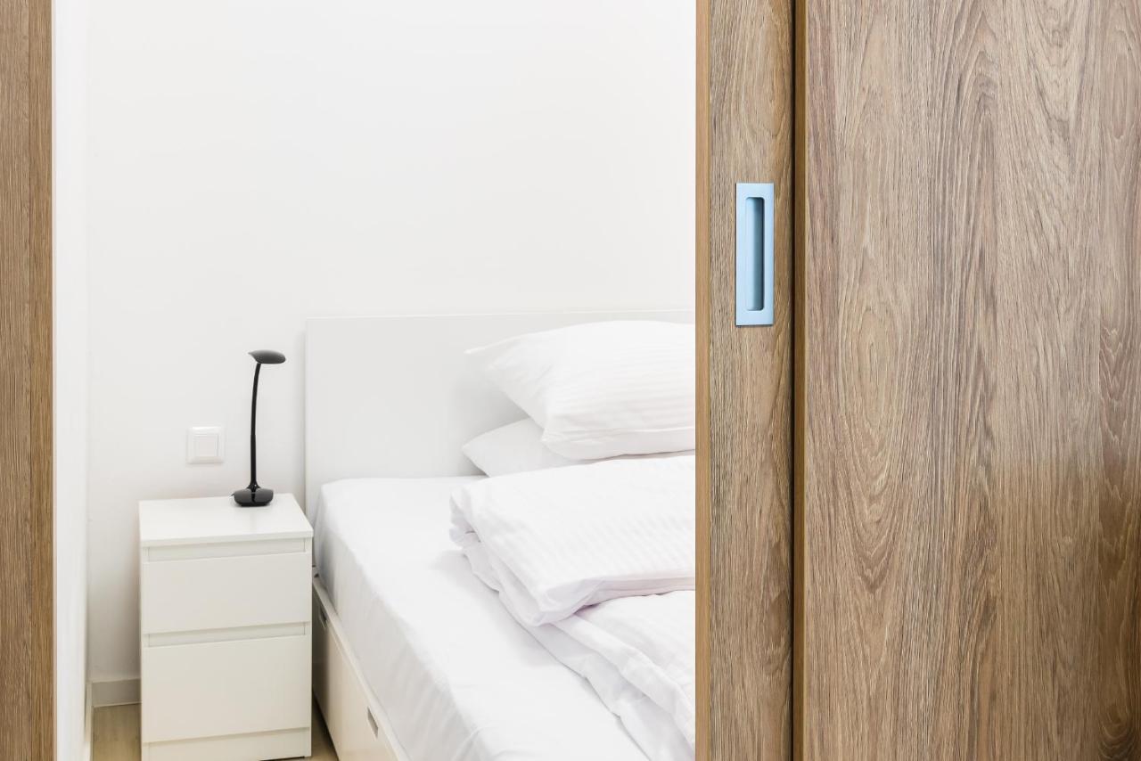 ברטיסלאבה City Castle Apartments Free Parking מראה חיצוני תמונה