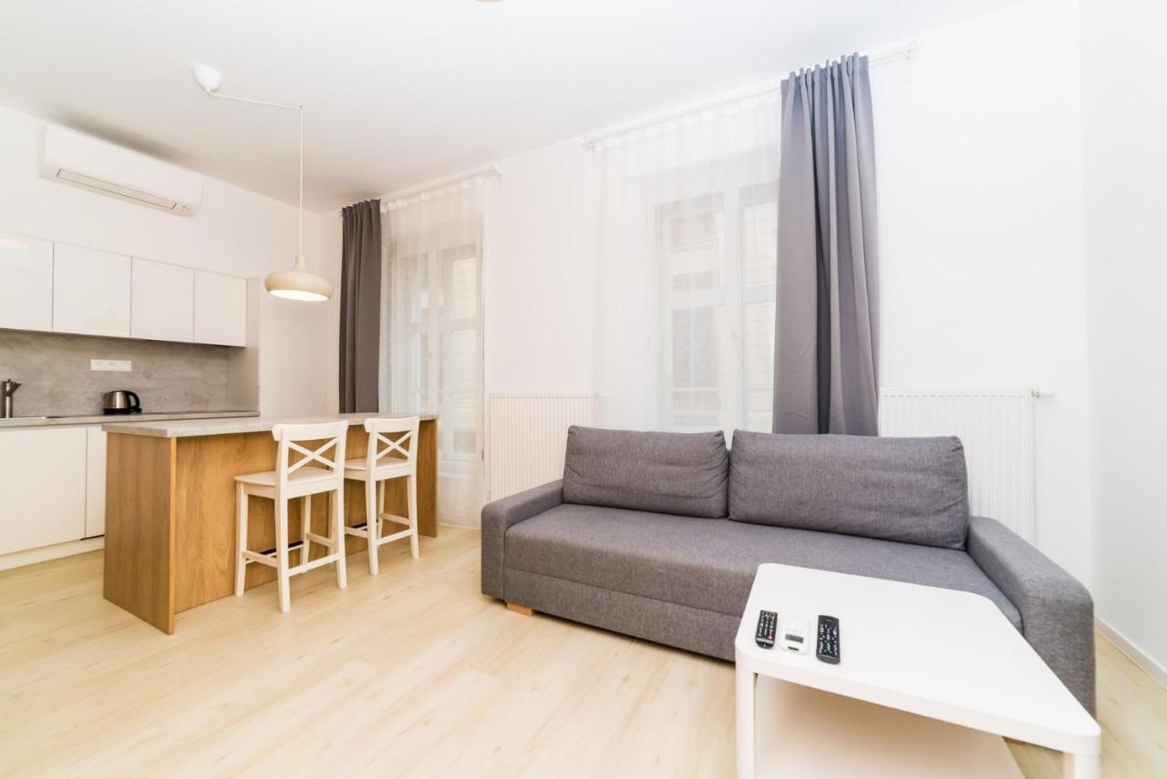 ברטיסלאבה City Castle Apartments Free Parking מראה חיצוני תמונה