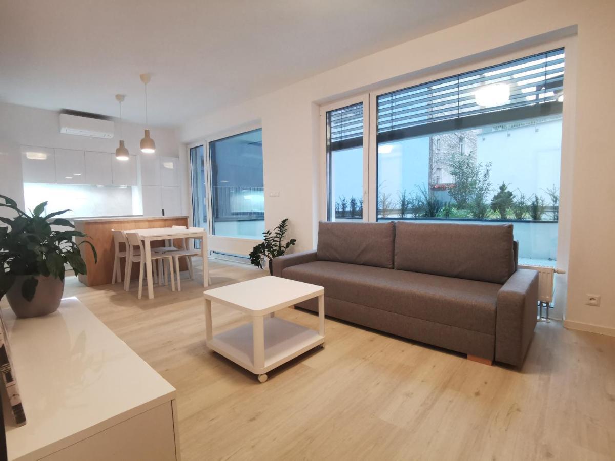 ברטיסלאבה City Castle Apartments Free Parking מראה חיצוני תמונה